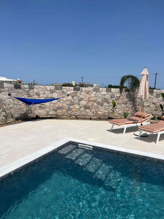 Cora May Central Villa With Private Pool 200M To The Beach 法里拉基 外观 照片