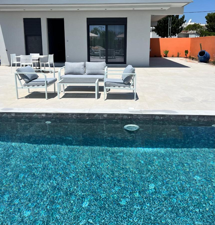 Cora May Central Villa With Private Pool 200M To The Beach 法里拉基 外观 照片