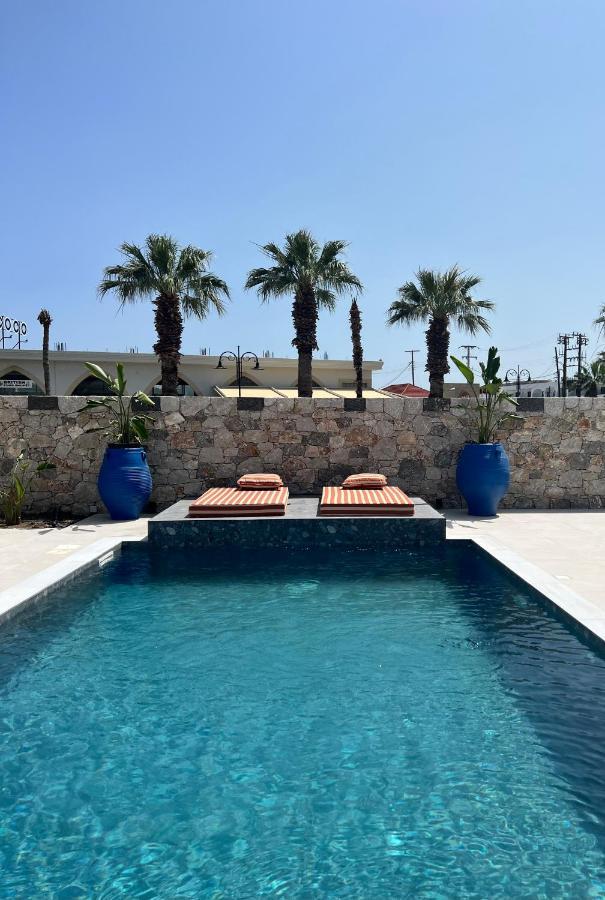 Cora May Central Villa With Private Pool 200M To The Beach 法里拉基 外观 照片